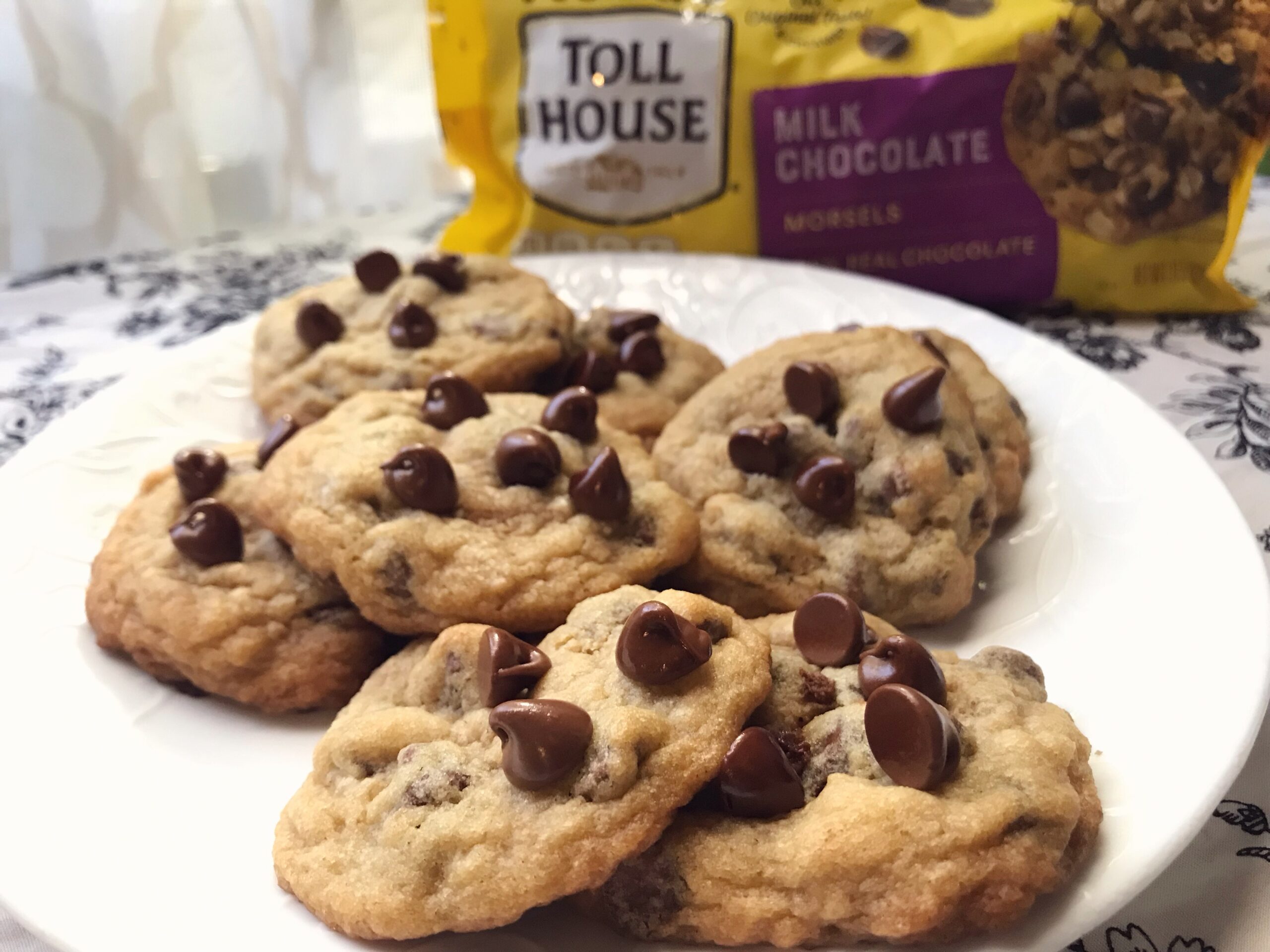 The Homemaker’s Chocolate Chip Cookie Recipe - Whatever is Lovely