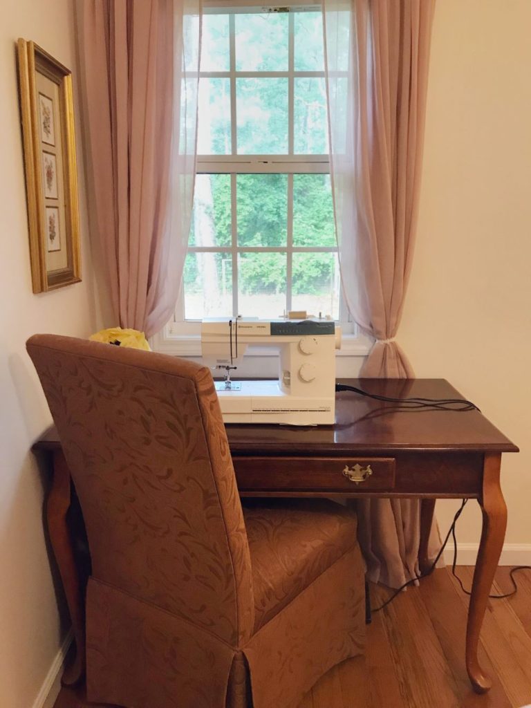 sewing room desk and sewing machine